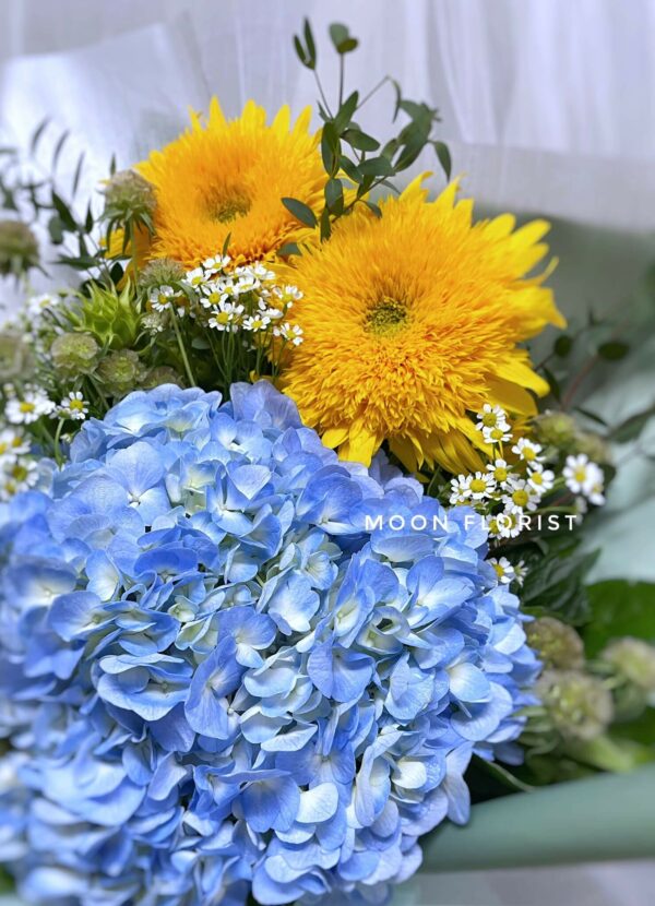 畢業花束, 訂畢業花束, Moon Florist- 藍色繡球花x向日葵03